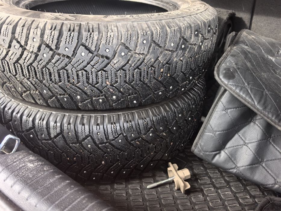R15 с шипами состояние отличноое