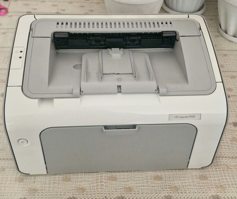 Принтер HP Laserjet P1102