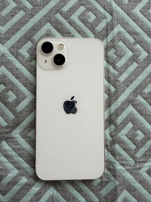 iPhone 13 белый 128Gb Starlight (Белый)