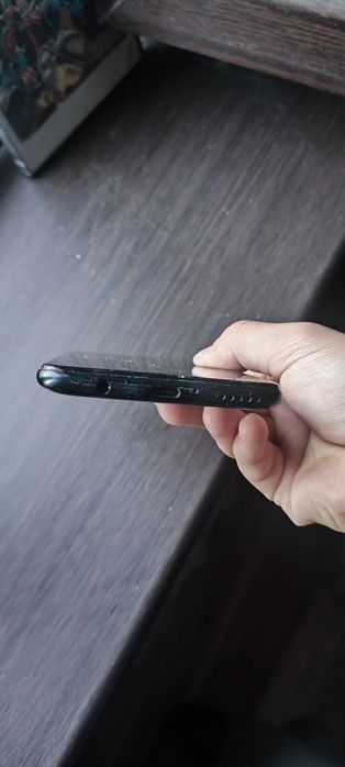 продаю бу Huawei P40 lite