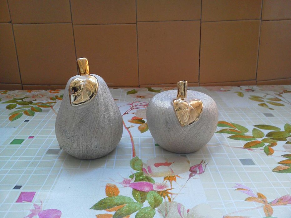 Macrameuri cu Goblen+Obiecte din Portelan.