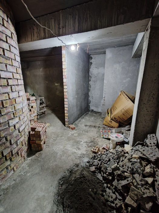 2/0/6 Чилонзор-23 (Цоколь-подвал)куёш киради)