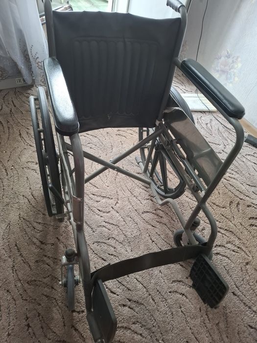 Инвалидное кресло