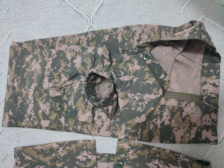 Продам форму состояние почти новый