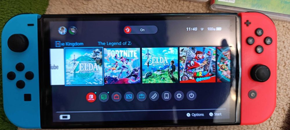 Nintendo Switch OLED impecabil + 3 jocuri + husa