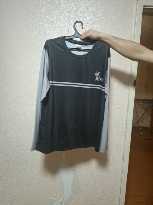 Продам футболка новая