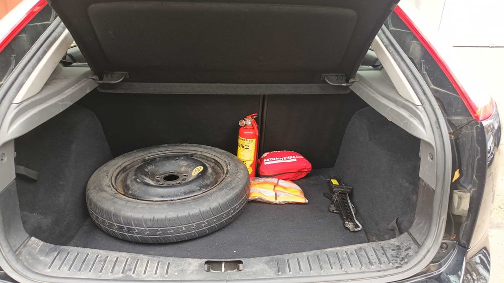 Ford Focus MK2.5  1.6 Ghia 2010 г. с газова уредба София