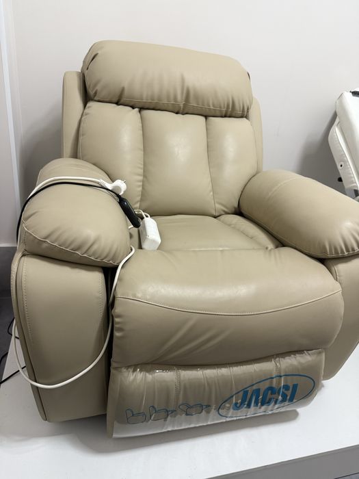 Срочно продам кресло реклайнер