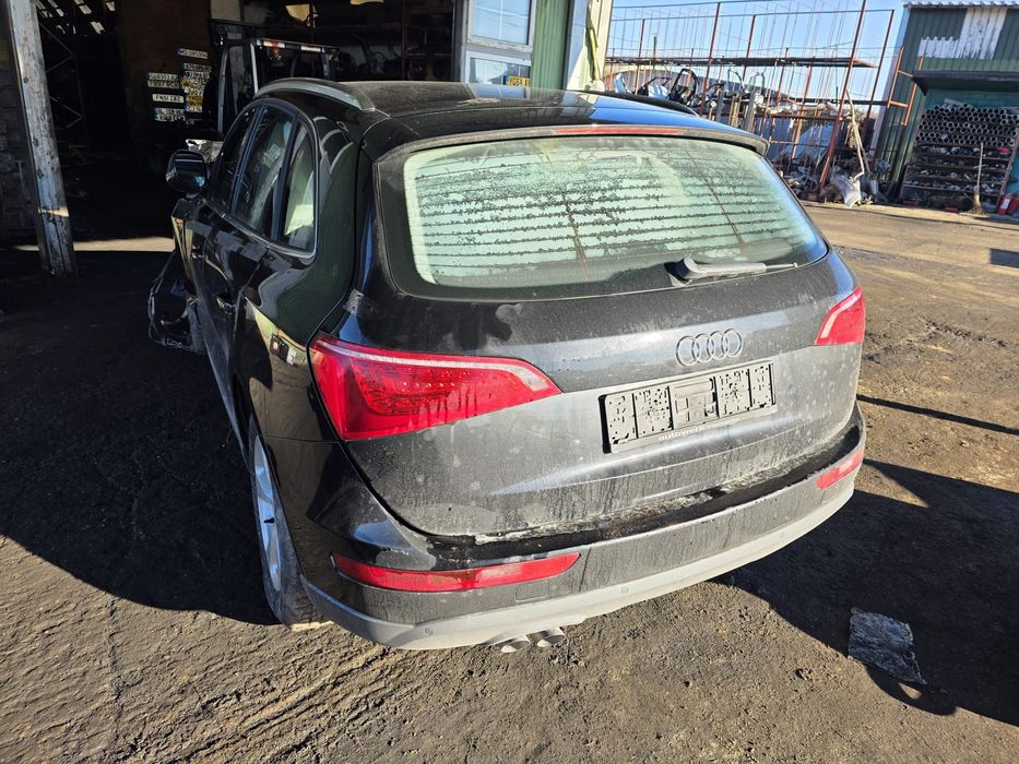 Dezmembram Audi Q5 Manual 4x4 2.0tdi CAGA