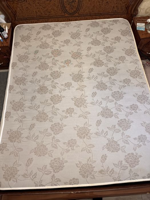 Матрас 2х спальный б/у размер 160*220