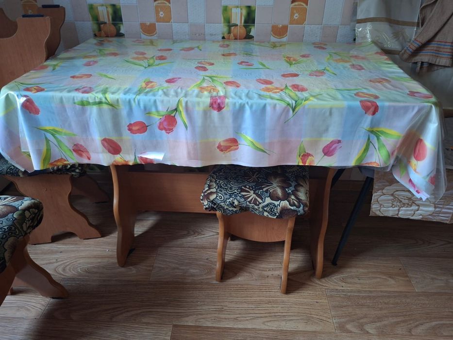 Кухонный стол
