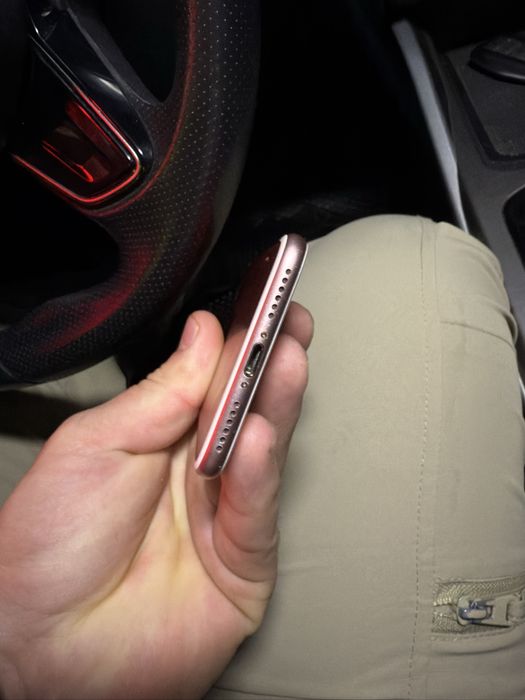 Iphone 7 розовый все в оригинале