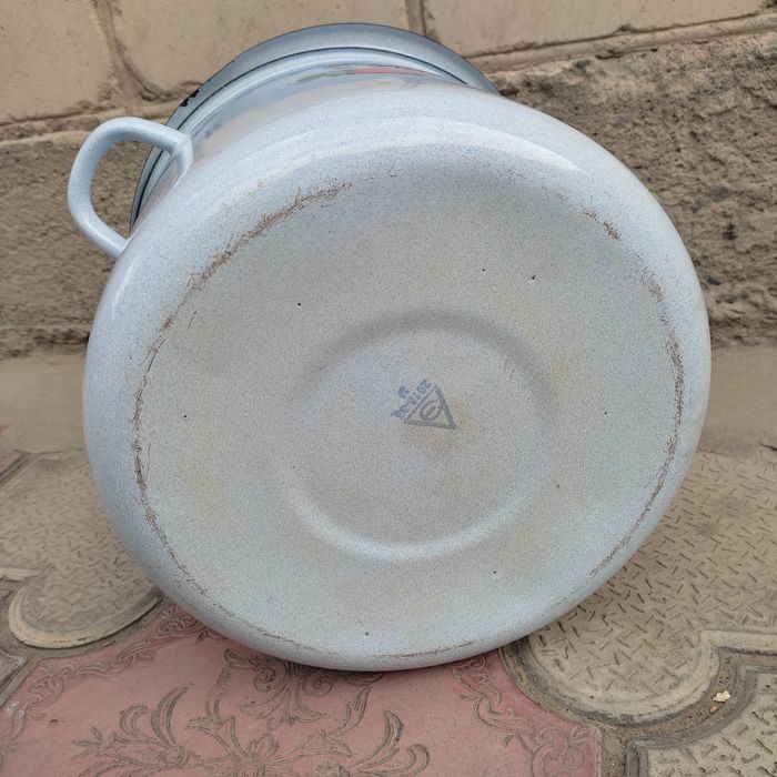 Эмалированная кастрюля 10 литров