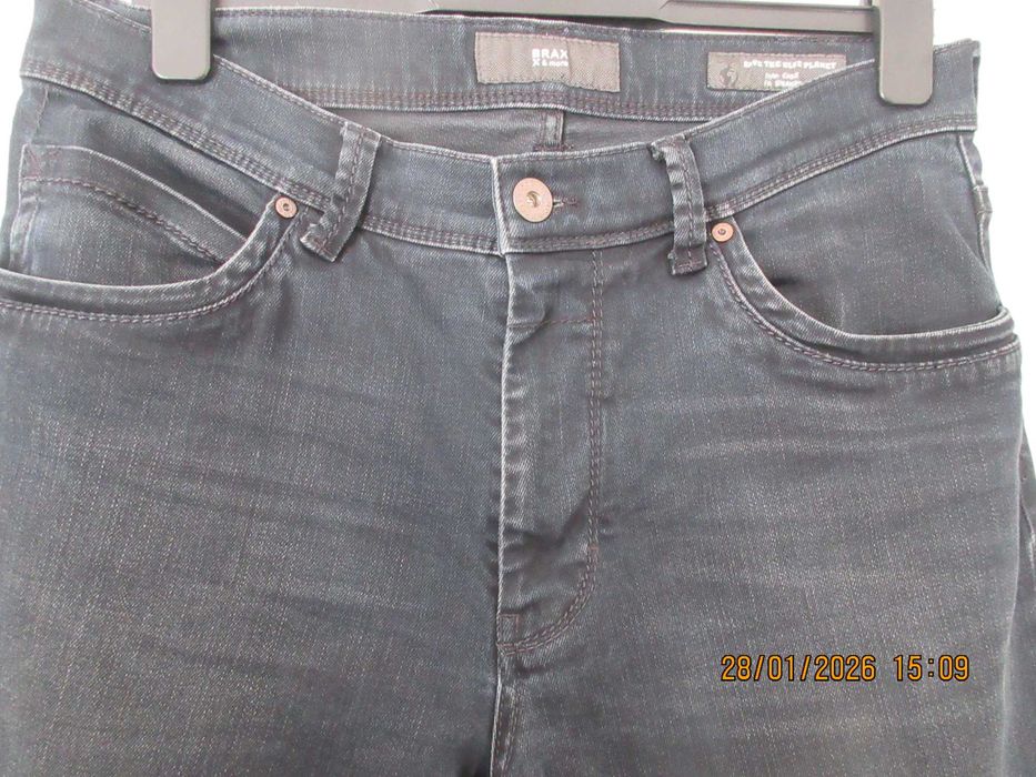 Blugi BRAX Cadiz Straight 34/90 cm.