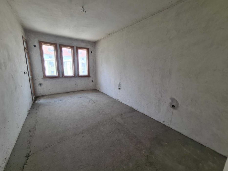 МНОГОСТАЕН АПАРТАМЕНТ в широк център, град Хасково