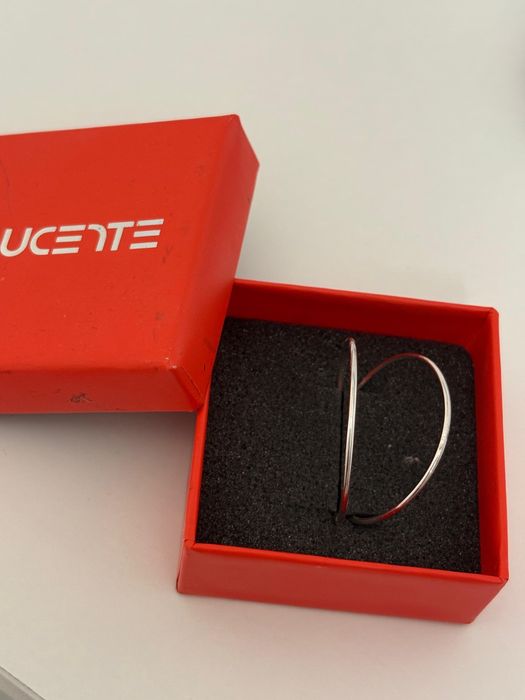 продам серьги конго