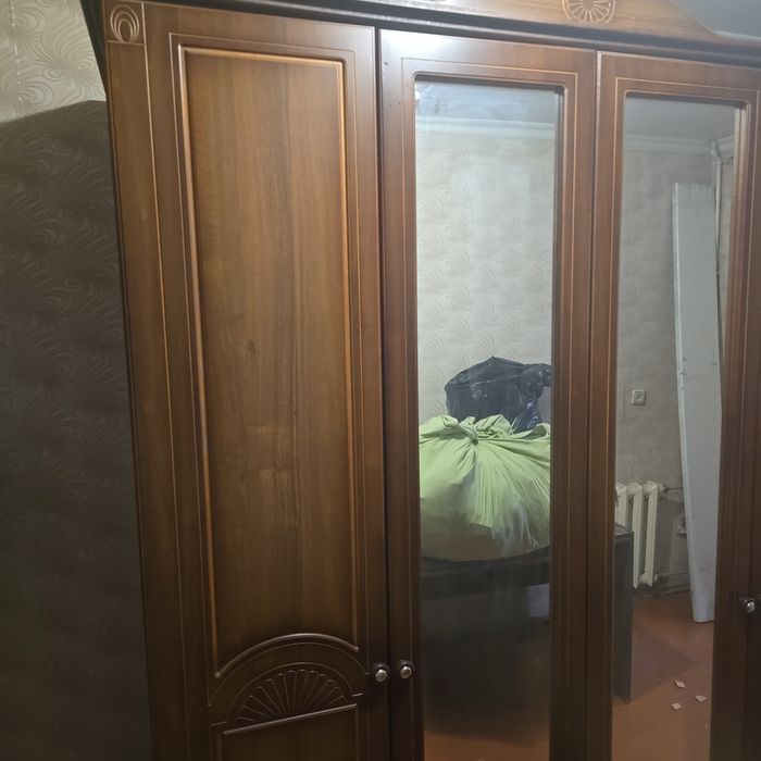 Шкаф в идеале самовывоз