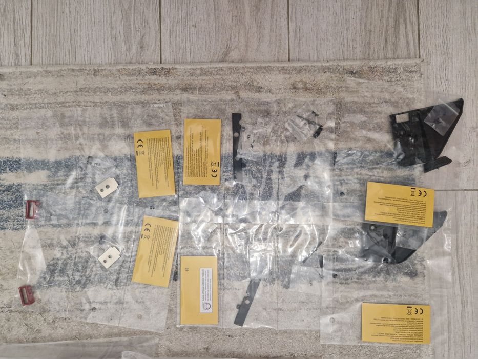 Opt  Seturi Repere Noi Sigilate MACHETA DACIA 1310