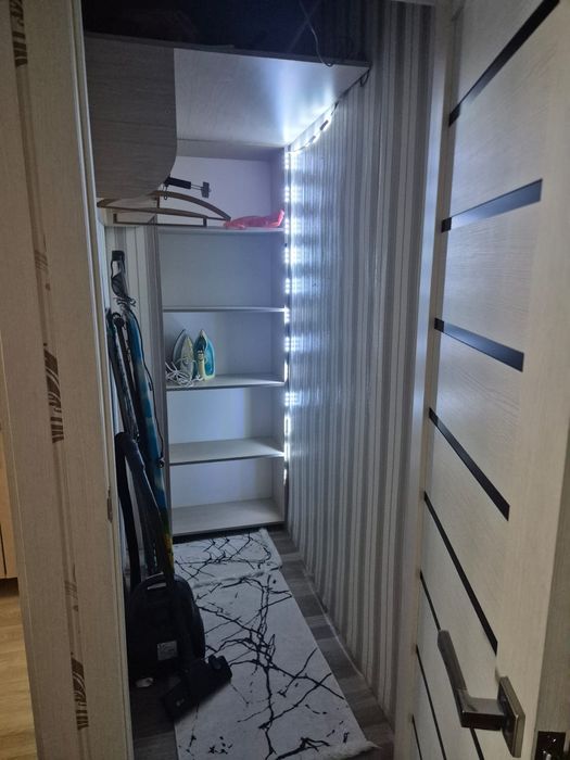 Продам с мебелью