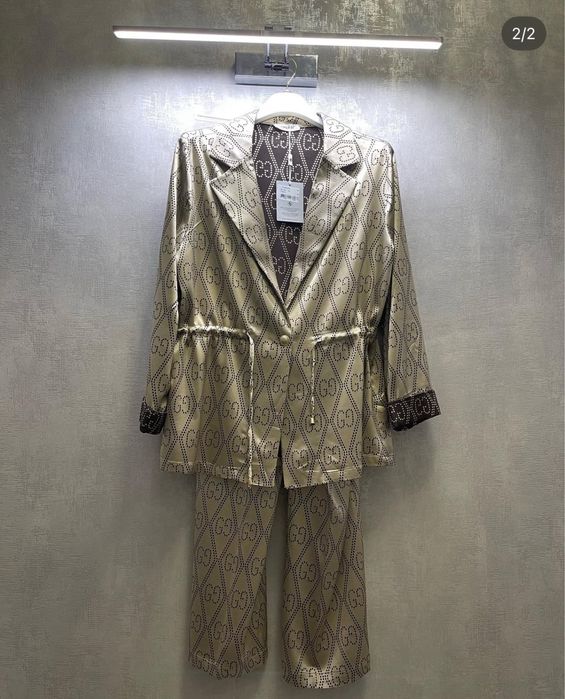 Костюм брючный..