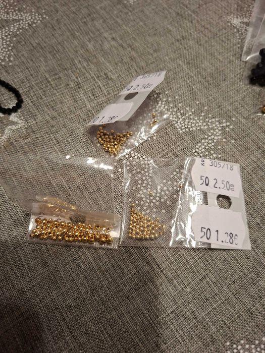 Мъниста за гривни