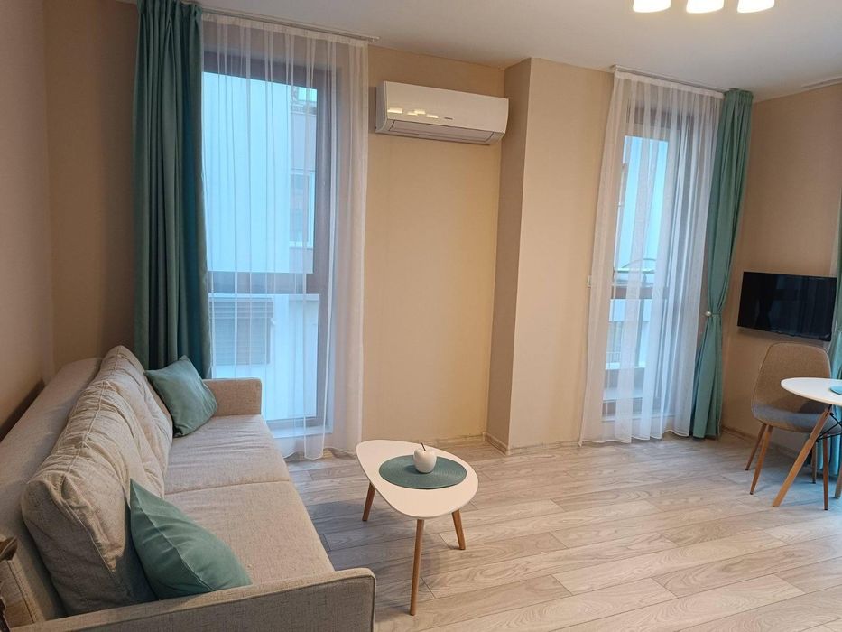 Дава се под наем Двустаен апартамент в Пловдив, Коматевски възел - 70 кв.м за 425 € - Снимка #2