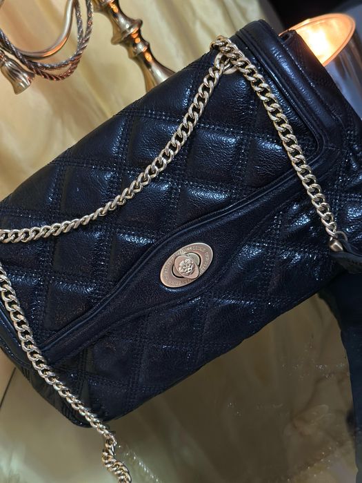 Genata guess neagra