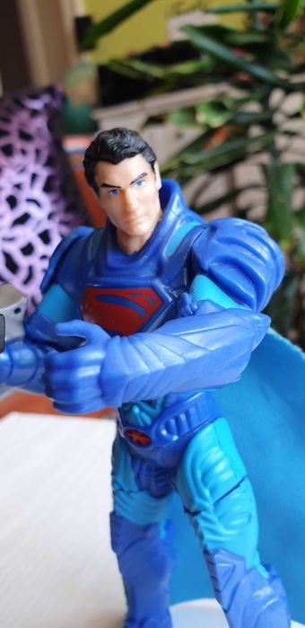 Figurina Superman: Man of Steel - Deluxe MEGA TIRE
