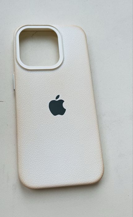 Чехол на Айфон 15 про , 13 .