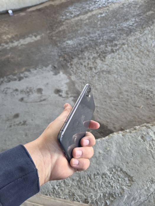 Продам iPhone 11 в 128 GB