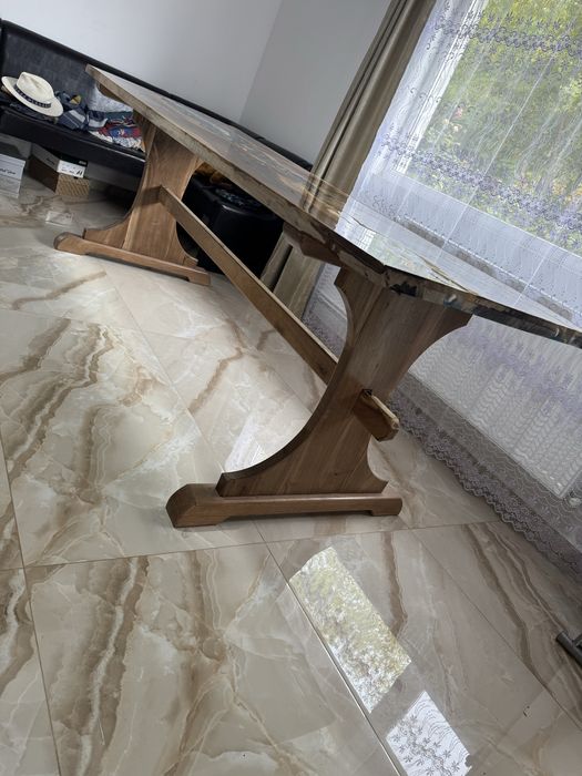 Vand masa, blat de nuc si rasina epoxidica