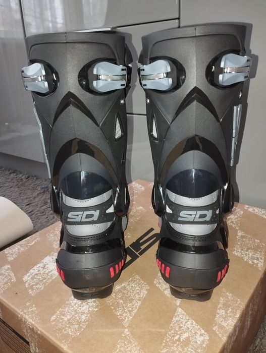 Мото ботуши Sidi 39 (отговарят на 38)