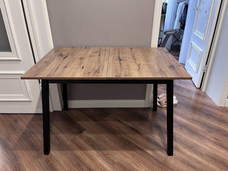 Продается стол в отличном состянии