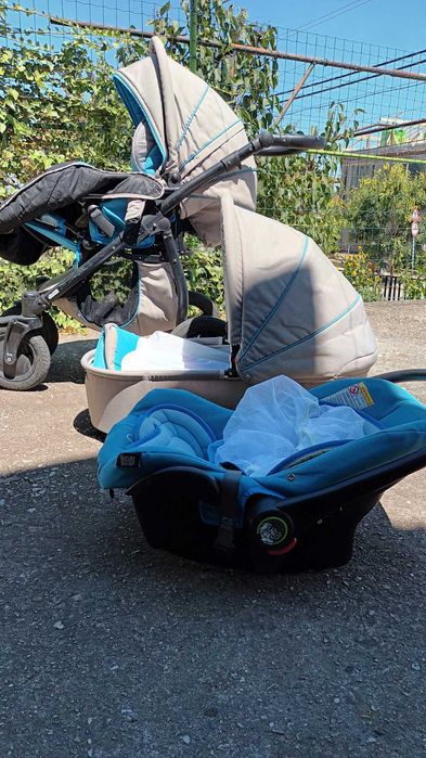 Tutis Zippy Бебешка количка Sport Plus 3 в 1
Цвят синьо и сиво