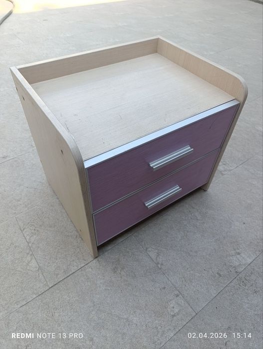 Продам тумбочку.