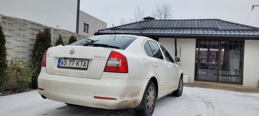 Vând skoda octavia 2 facelift