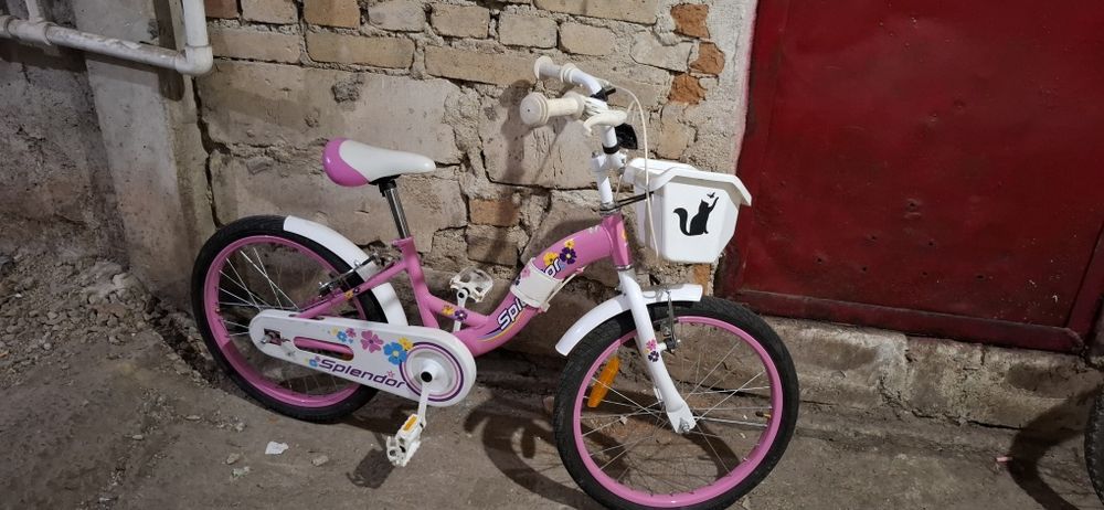 Vând biciclete copiii .