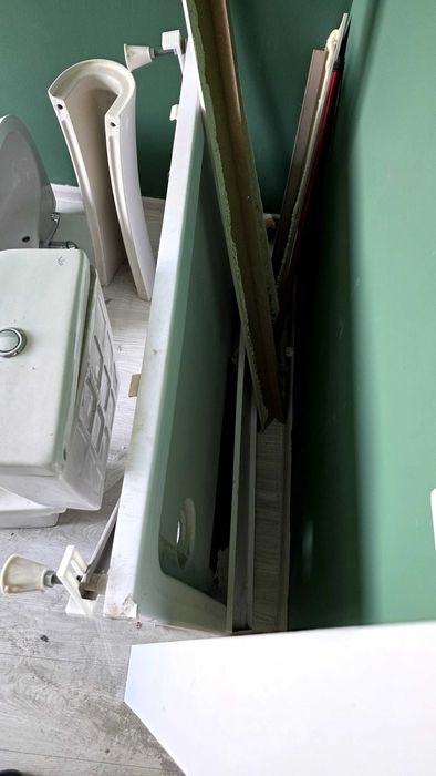 Продаётся все из ванной комнаты
