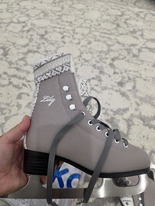 Коньки детские для девочек 35 рр