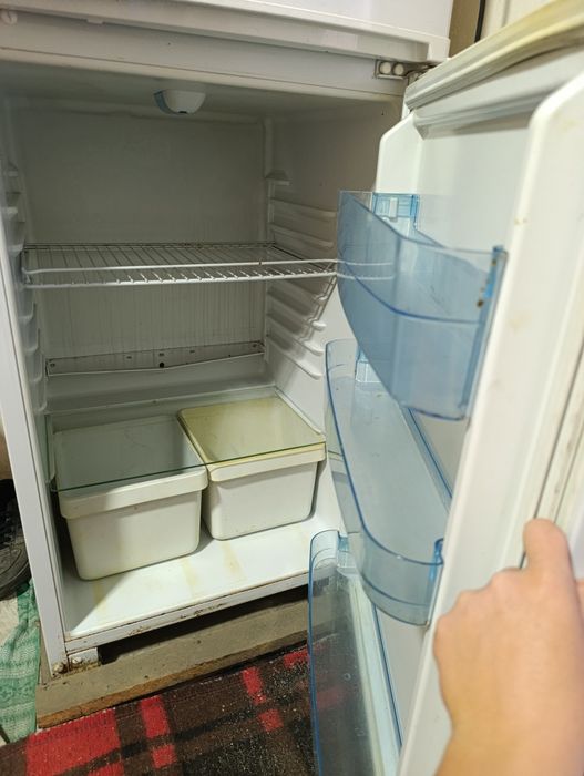 Срочно продаю холодильник