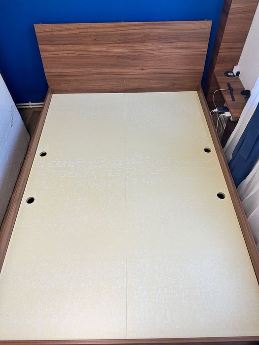 Pat din lemn,culoare nuc, 140x200