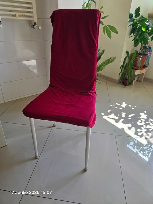 Set 4 scaune bucatarie 250 lei setul cu spatar si huse