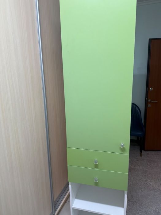 Продам офисную Мебель