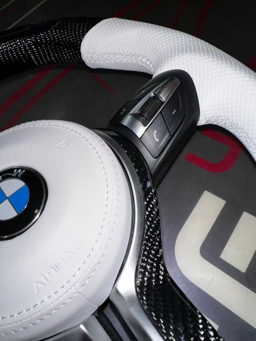 Volan M BMW CARBON / LED / Vibratii / Incalzire / DISTRONIC! SERIA F/E