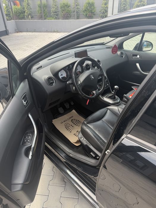Peugeot 308 1.6 THP Allure – 2012 – 238.800 km