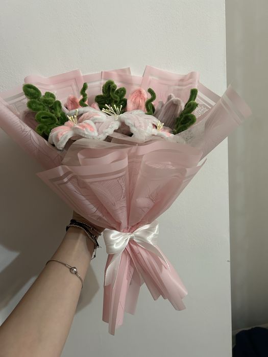 Buchet din sârmă plușată