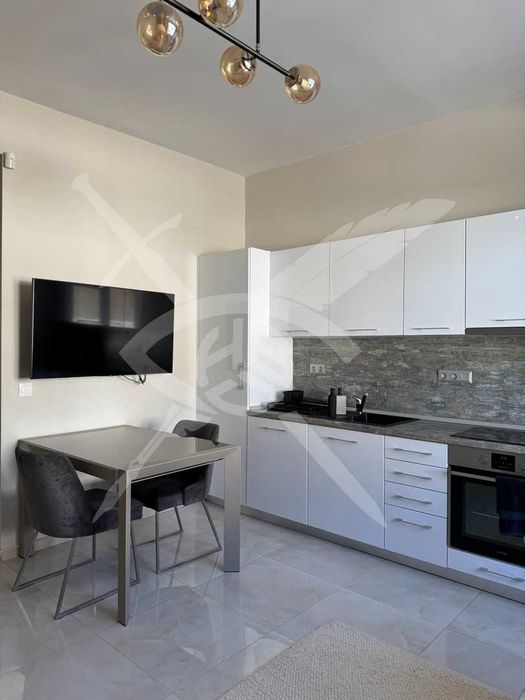 Дава се под наем Двустаен апартамент в София, Център - 55 кв.м за 847.62 € - Снимка #2