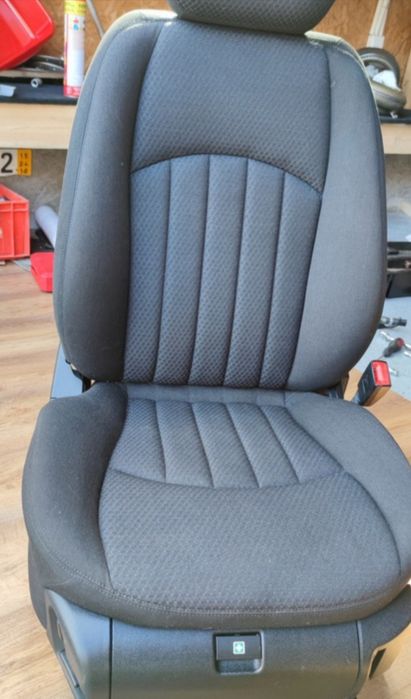 Претапициране на мото седалки