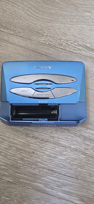 Sony Walkman WM-EX570 – Funcțional, Necesită Servisare