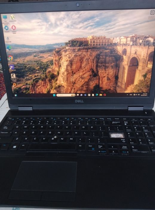 B/Y Noutbuk holati yaxshi